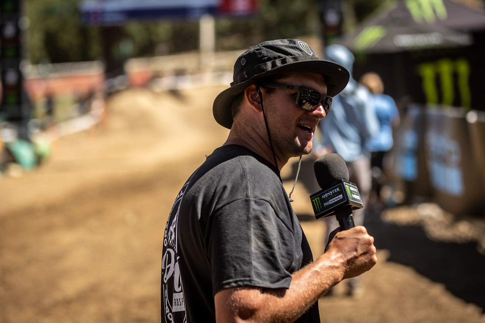 MC Hanny on the mic. Jarod Hanson .jpg?VersionId=ubtZ1qLuEEkUa3JxocrdQkfe3m